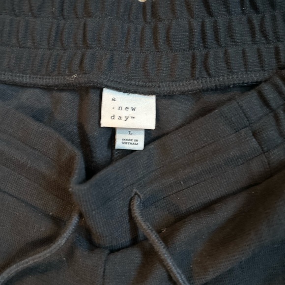 NWOT Black Knit Joggers - A‎ New Day so comfy ! - Picture 2 of 8